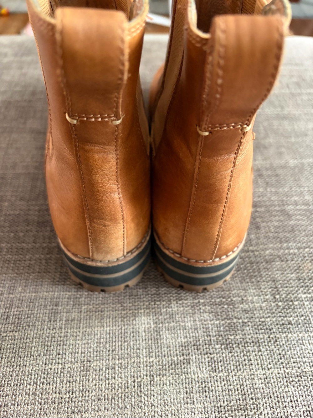 Women’s Madewell Chelsea Boots - Tan Leather - Picture 5 of 7